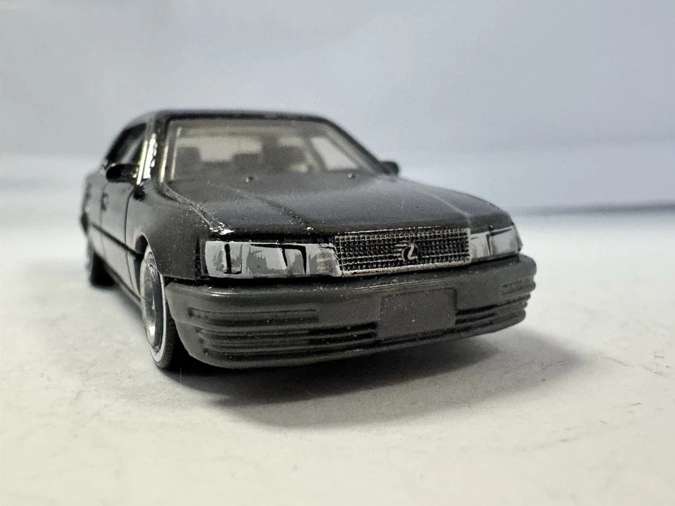 Matchbox 1994 Lexus LS 400 Preto #26 Mainline 2024 Troca de Roda Solta Lowrider - Imagem 4 de 4
