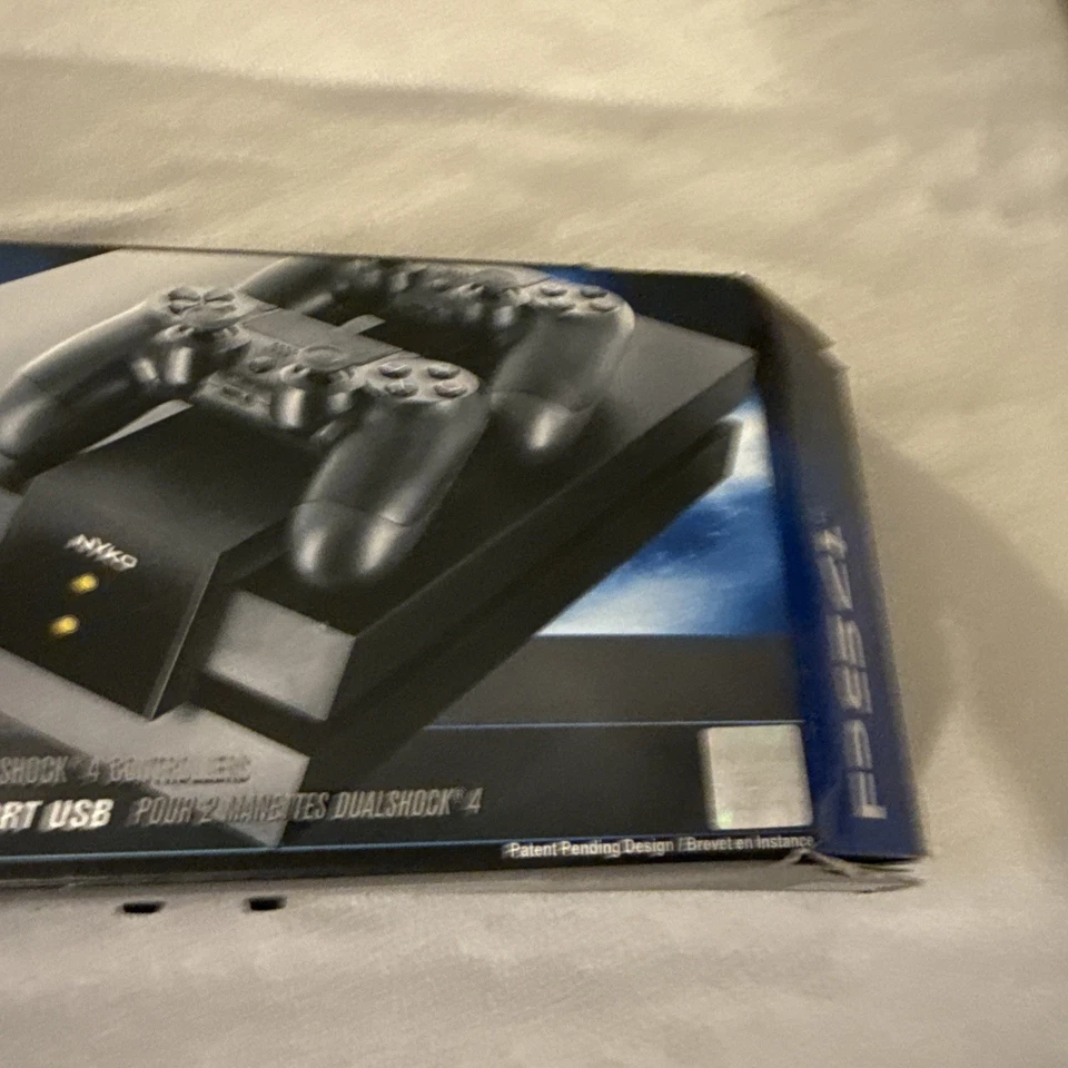 Nyko Technologies 83217 Modular Charge Station for PlayStation 4 - Image 3 of 4