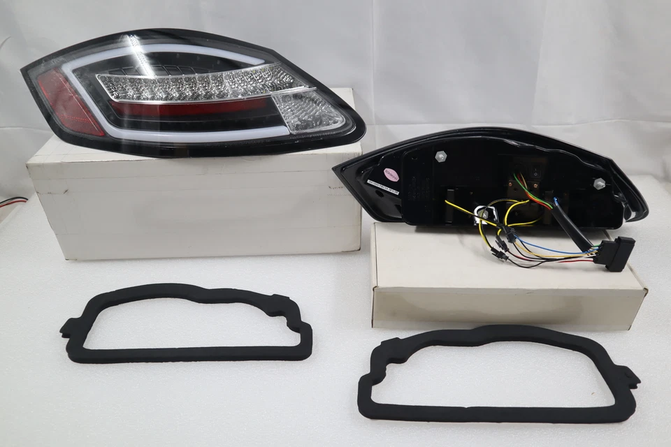 2005~06-2008-Porsche 987 Cayman/Boxster SEQUENTIAL SIGNAL LED Black Tail Light - Image 2 of 4