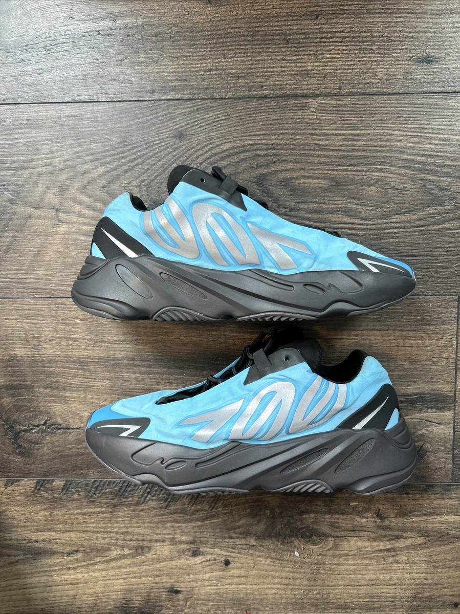 靴 adidas YZY yeezy boost 700 MNVN L Amazon.com | adidas Mens Yeezy Boost 700 MNVN GZ0711 Blue