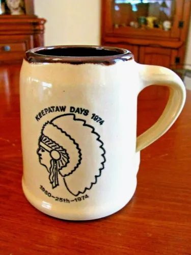 Vintage Monmouth USA Brown & Tan INDIAN HEADRESS Keepataw Days 1974 Stein Mug 