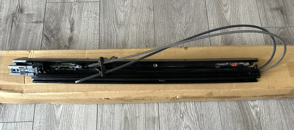 BRAND NEW 2012-2020 MERCEDES S550 S560 S63 S65 LEFT SLIDING ROOF MECHANICS, OEM - Image 4 of 4