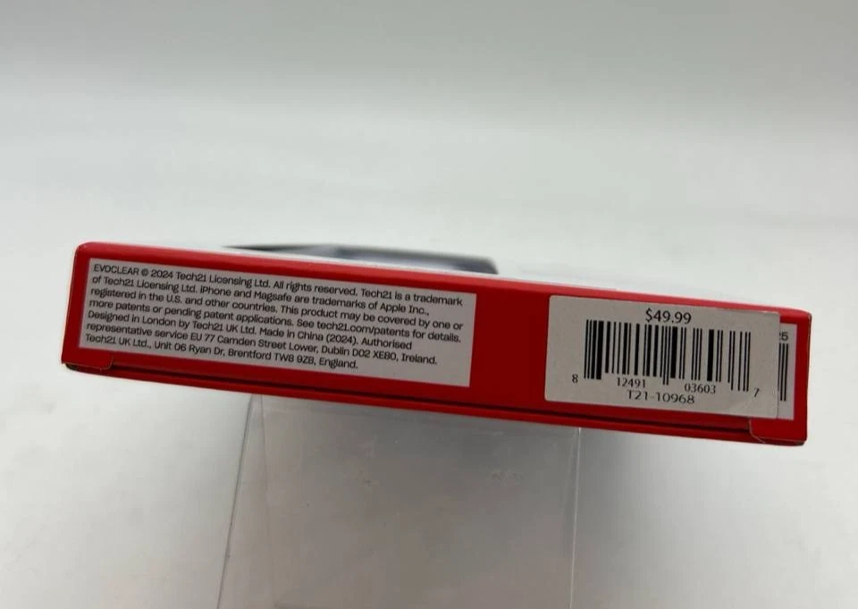Tech21 Evo Clear W/ magsafe  For Apple iPhone 16 Pro  6.3‑inch - Image 3 of 3