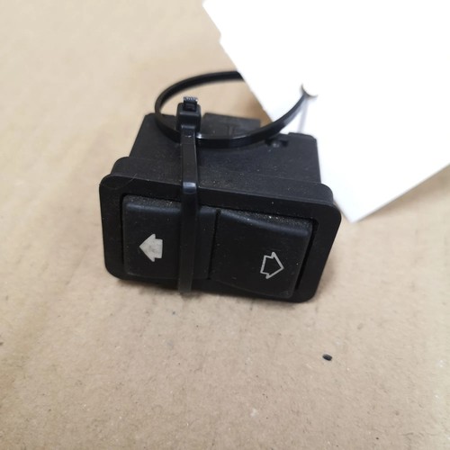 BMW 5 Touring E39 Fensterheber Schalter Vorne links 8368974 3.00 28703014