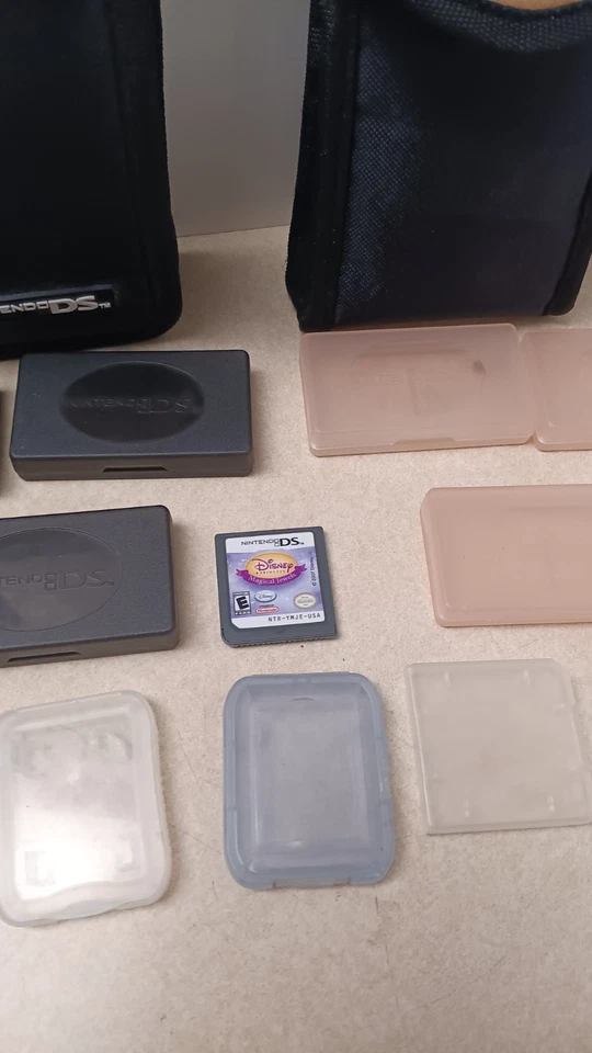 Nintendo DS Lite Carrying Case Pink With 3 Pink Cases Also Black Case Lot Bundle - Image 2 of 4