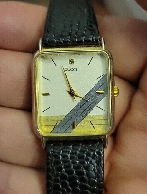 Montre Gucci Femme ?   Bracelet Cuir   Pile Neuve   FONCTIONNE