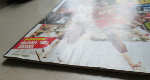 SPAIN - 1987 MICHAEL JORDAN vs. ROLANDO BLACKMAN "Gigantes del Basket" - SPANISH - Picture 3 of 7