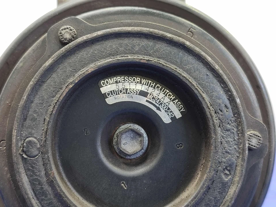 2009-2011 年大众 Routan 4.0L 交流电压缩机总成正版原始设备制造商 55111424AA — 第 4/4 张图片