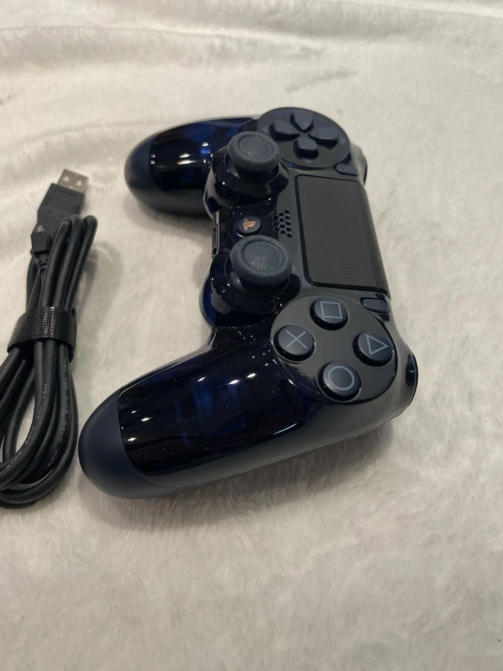 Playstation 4 PS4 DualShock 4 500 Million Limited Edition Controller. Like New - Image 2 of 4