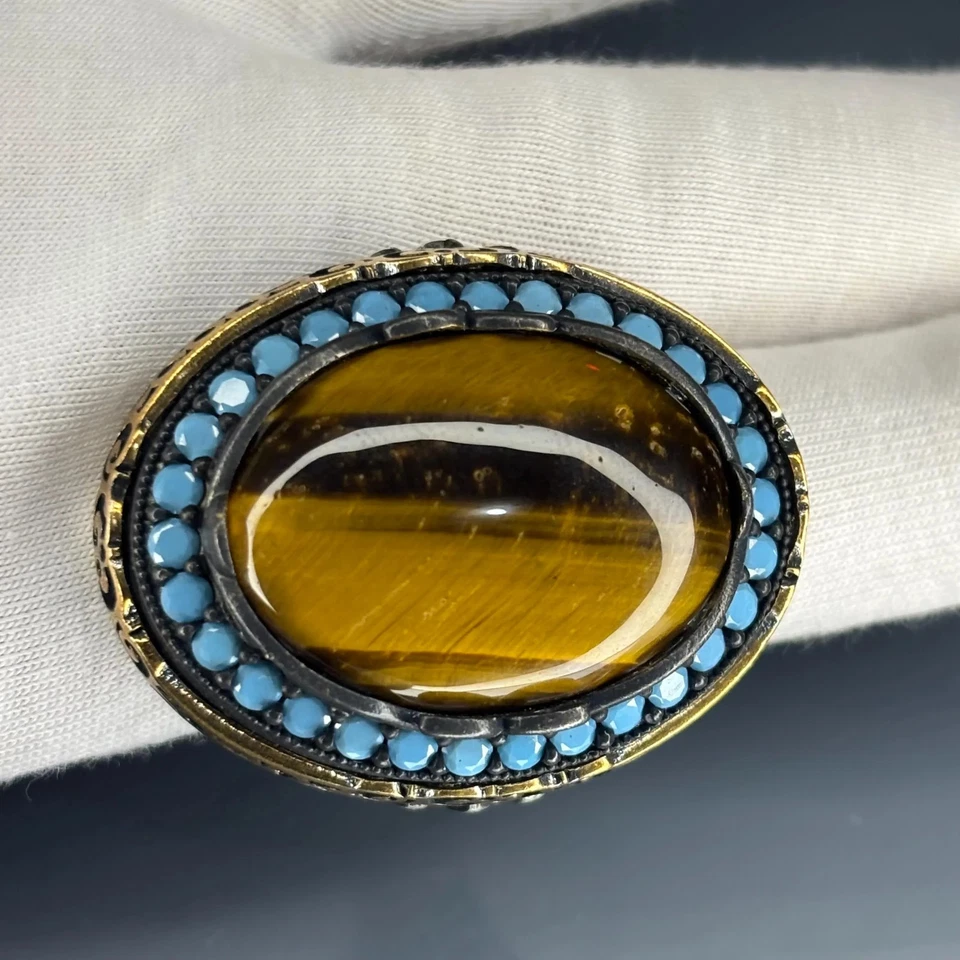 Anillo de plata esterlina con piedra ojo de tigre para hombre: halo turquesa, filigrana de obispo Foto 4 de 4