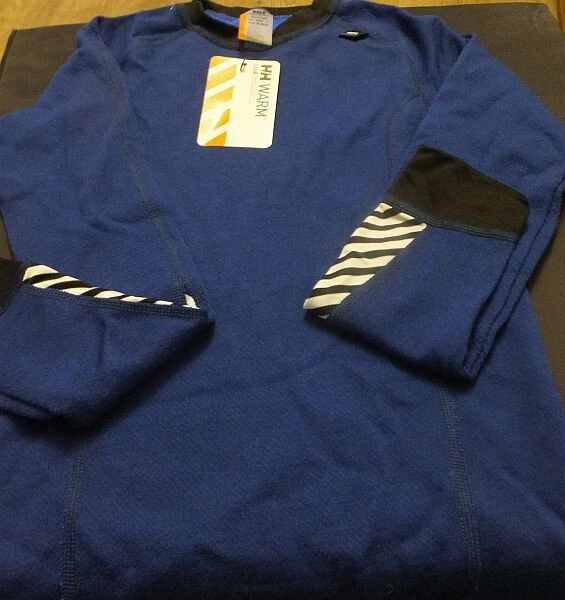 Merino Base Layer Lifa Junior Crew Top, Thermal Base Layer Top, Helly Hansen - Image 2 of 3