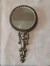 Ancien Miroir de poche en métal dos à Roses brodées sous verre Bombé 