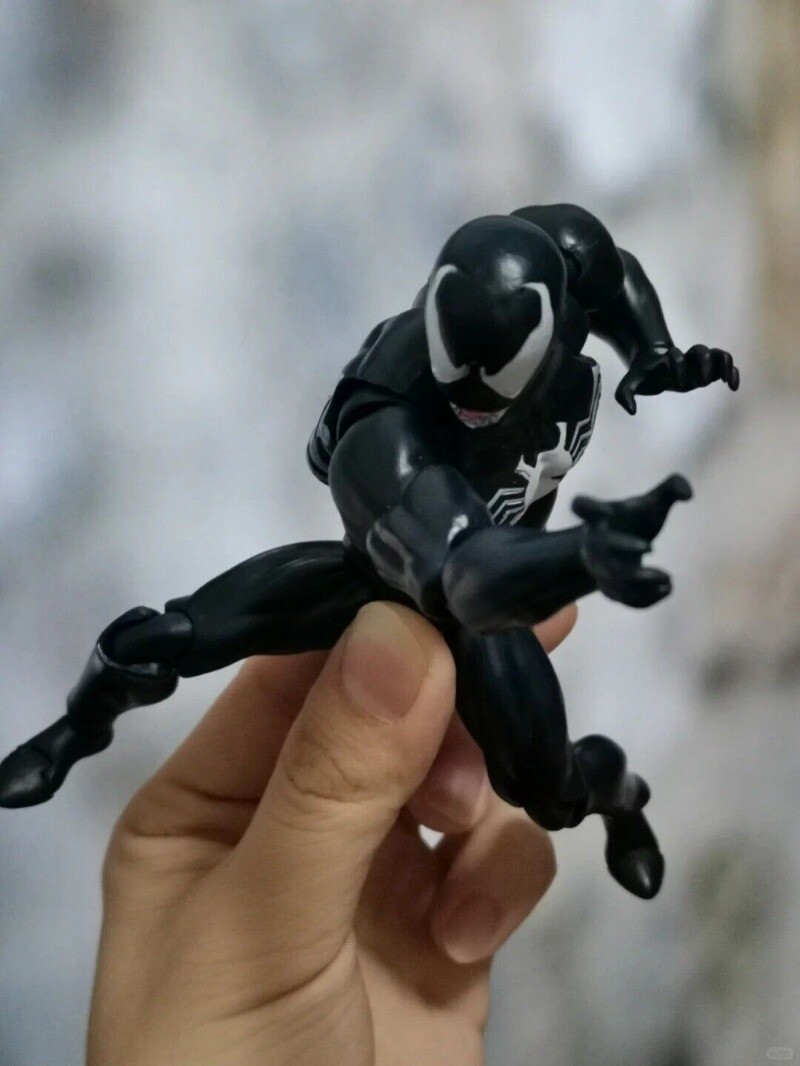 New MAFEX 088 1:12 The Amazing Spider-Man Venom Comic Ver. Action