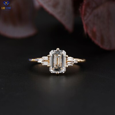 1.33 TDW Emerald & Baguette Cut Moissanite 10k Yellow Gold Ring Labstone
