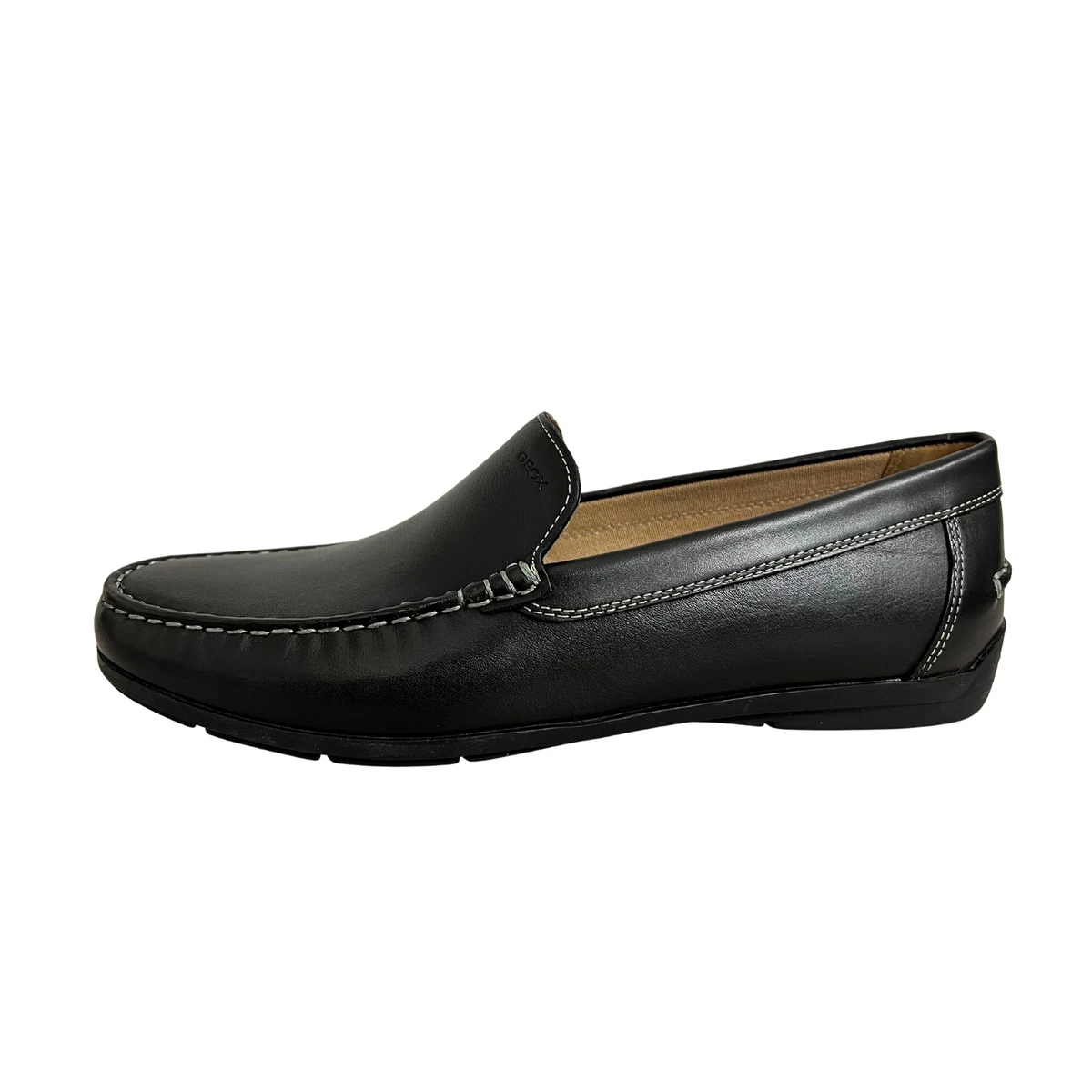 Mocassino nero uomo con nappine