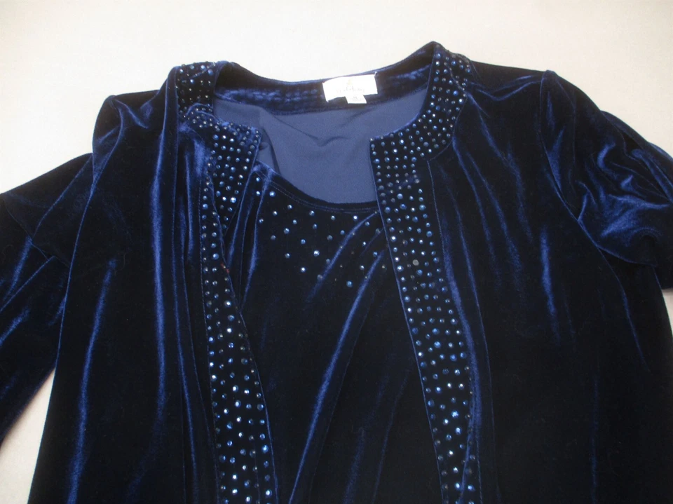Quacker Factory Size M/L Womens Studded Long Sleeve Top Velvet Skirt Suit 549 - Image 3 of 4