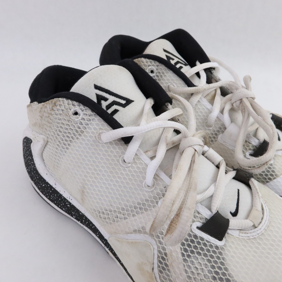 【じょえ】新品未使用 NIKE ZOOM FREAK1 オレオ27cm Nike Zoom Freak 1 Comfortable Shock absorption and wear