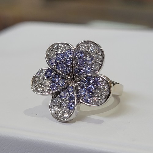 14k diamond flower ring - Picture 2 of 14