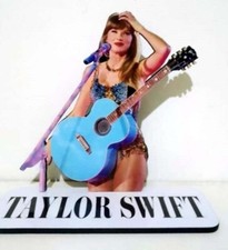 TAYLOR SWIFT - FLAT WOOD FIGURE 2D - 20 cm - fibreboard viniyl/plot Argentina