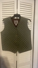 Gorgeous 100% Silk Sostanza Green Vest Size: Small
