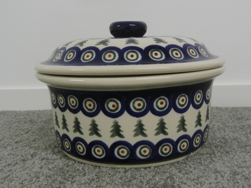 Polish pottery stoneware Boleslawiec covered casserole pine tree