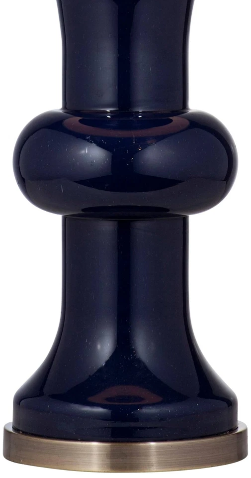Lámpara de mesa Bassett Vince 32" de alto vidrio contemporáneo azul marino Foto 3 de 3