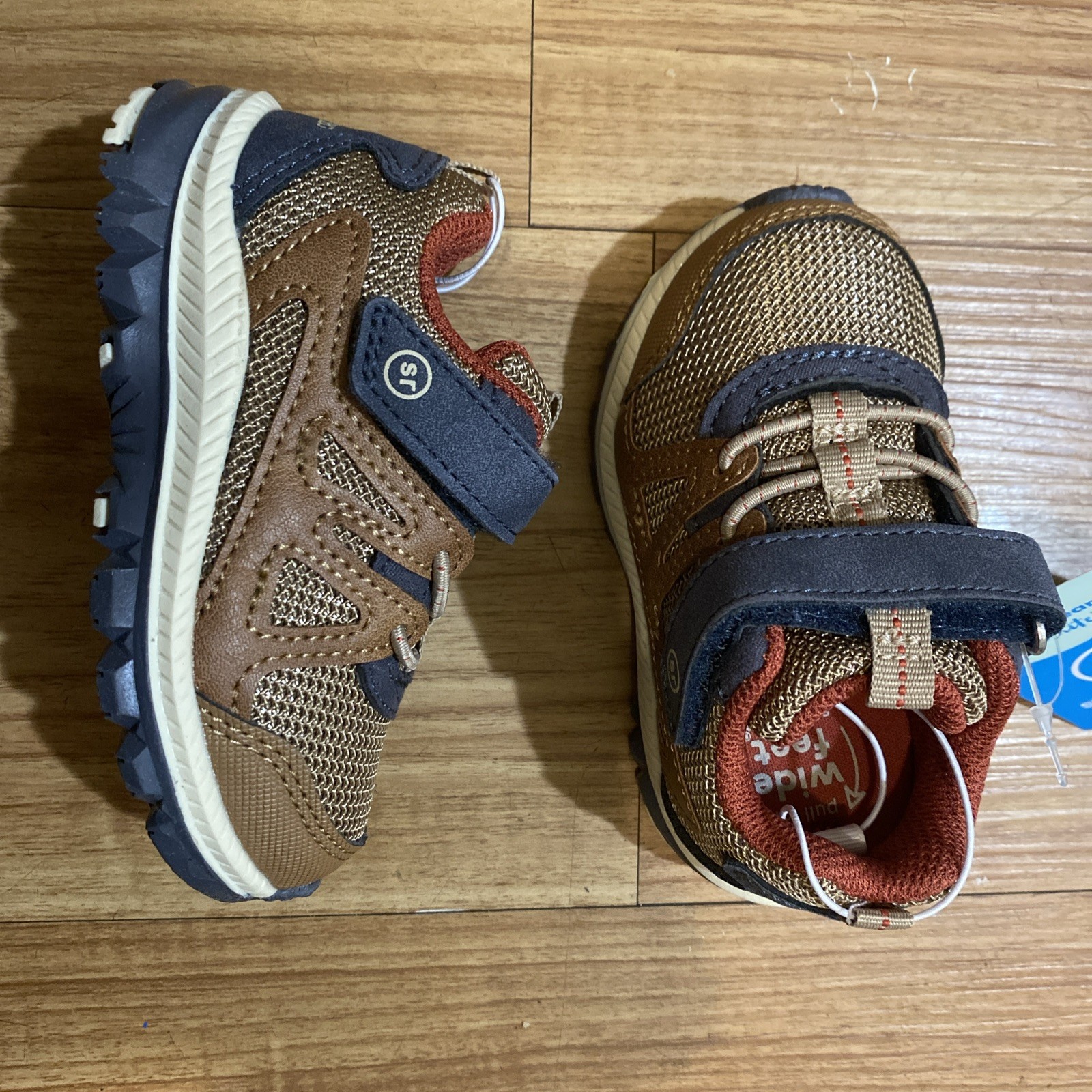 Stride Rite Toddler Sneaker Size 5M 360 Artin 4.0 Tan Slip On, NIB