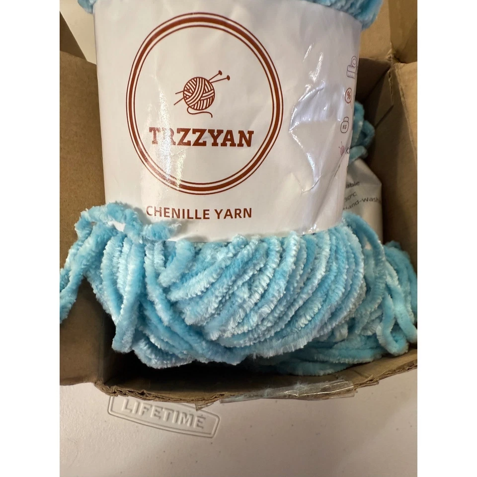 TRZZYAN Soft Chenille Velvet Yarn 100 g Skein Baby Blue Chunky Crochet & Knittin - Image 4 of 4