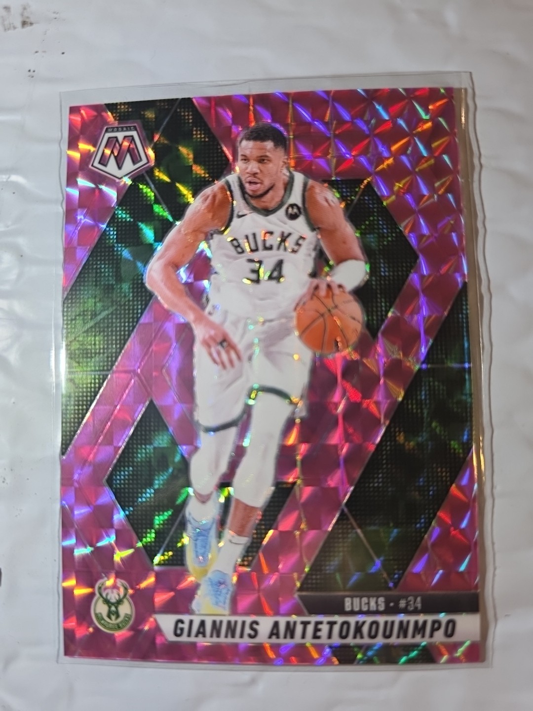 2024-25 Panini Mosaic - Giannis Antetokounmpo #13 Pink Mosaic Prizm /175