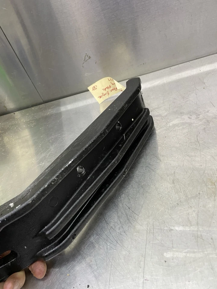 Placa de montaje fundida trasera Polaris SL SLT SLX PRO 780 785 1996-2000 OEM #56305777 Foto 3 de 4