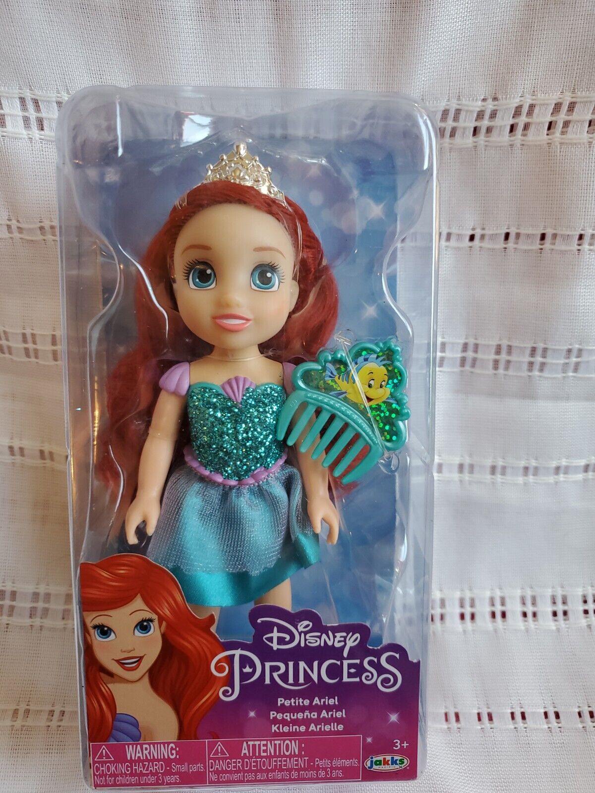 Mini poupée de Belle Princesse Disney avec peigne 