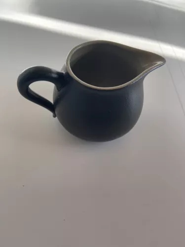 Ceramic creamer pitcher