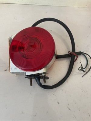 GENUINE DIETZ FENDER TURN SIGNAL MARKER LIGHT 77-260 4-26 NOS 