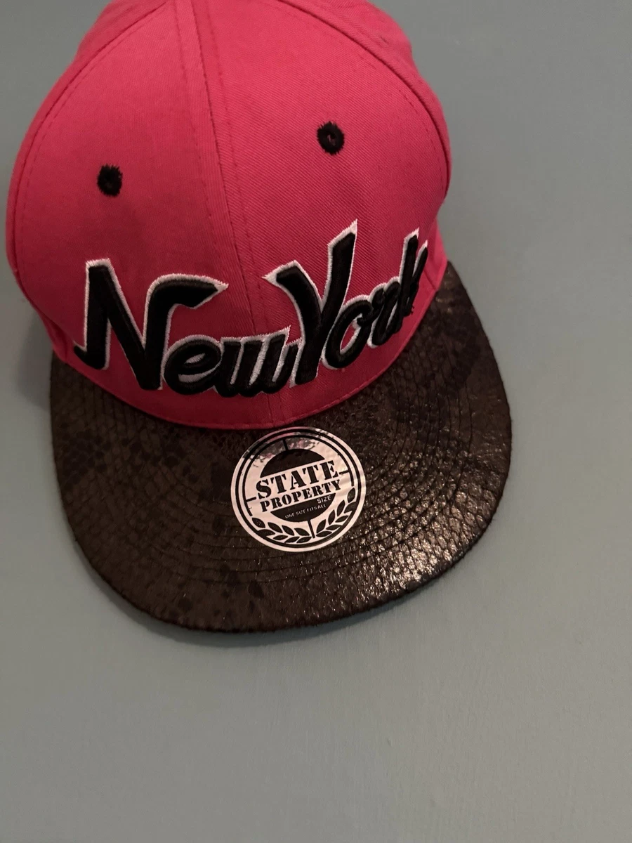 New Era New York Yankees 'Gothic Script Two Tone' 9FORTY A-Frame Snapb | Culture Kings US