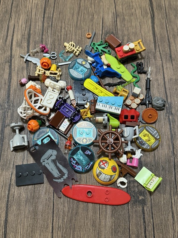 LEGO Minifigure Accessories (Dimensions, Star Wars, Food, Etc)