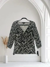 AB Studio Womens Geo Print Top Size XL Buckle Knot Front Lightweight Stretch NWT