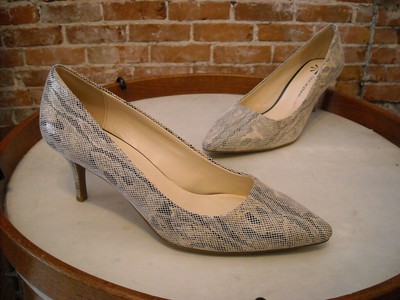 Isaac Mizrahi Champagne Metallic Leather Pointed Toe Jamie Pump NEW