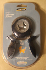 Go-Go Baby Buggy Large 1.5 Inch Fiskars Squeeze Paper Punch 12-7428 2006 New
