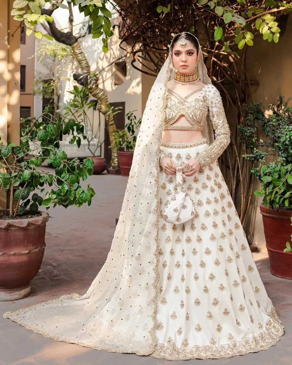 Buy bridal lehenga designs for women - Falguni Shane Peacock