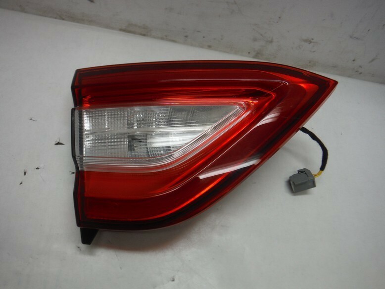 MASERATI DRIVER LEFT BRAKE LIGHT TAIL LIGHT 670100870