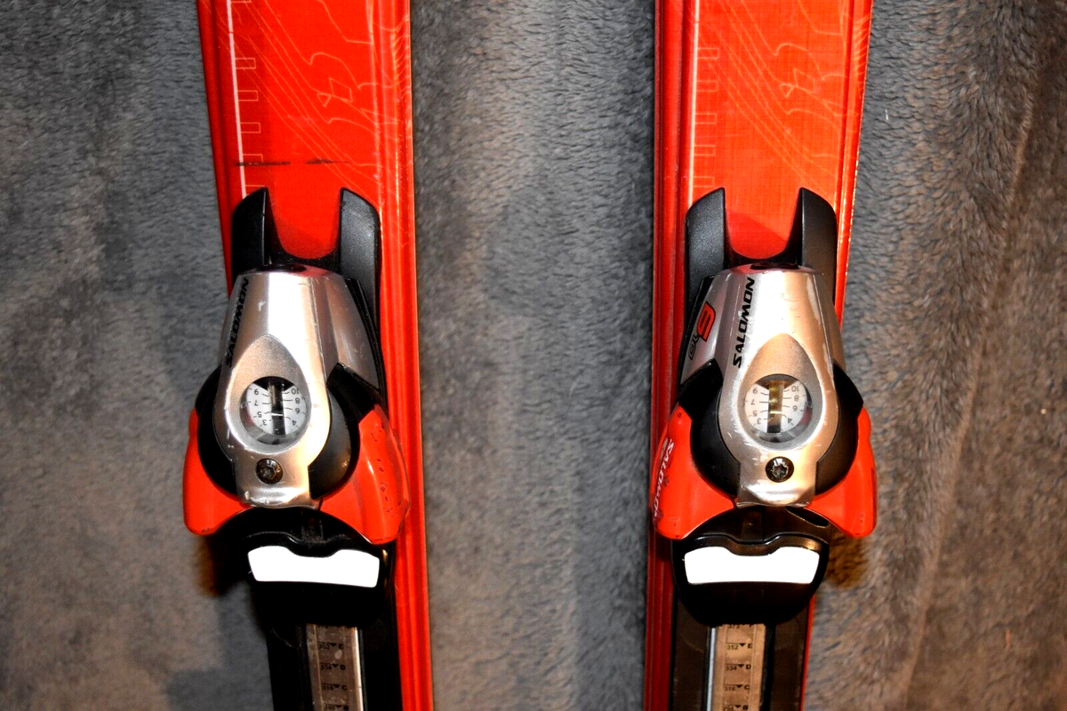 Salomon Space Frame 'X Wing 05' Skis with Salomon S 610 Salomon Space Frame 'X Wing 05' Skis with Salomon S 610