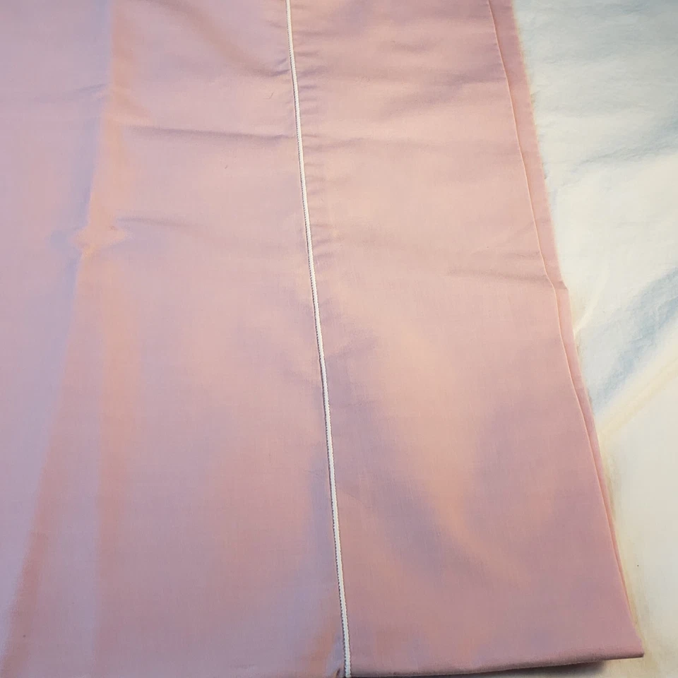 2 Vintage Westpoint Pepperell Pillow Case Solid Pink Mid Century Made USA EUC - Image 2 of 4