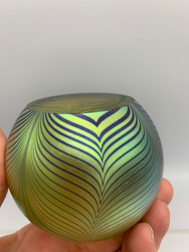 Orient & Flume Paperweight Iridescent Peacock Feather Pulls Signed & Dated 1980 - Picture 5 of 20