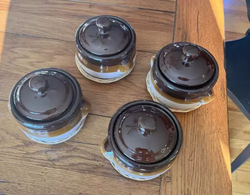 SET OF 4 NEW VINTAGE FRENCH ONION SOUP CROCK CHILI BOWLS TAN BROWN TAIWAN NOS