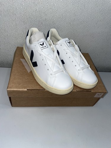 Veja White Nautico Urca CWL Sneaker Women's US 4