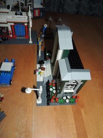 2007 Lego 10184 Town Plan 100% complete with manual & box 50th Anniversary NICE!