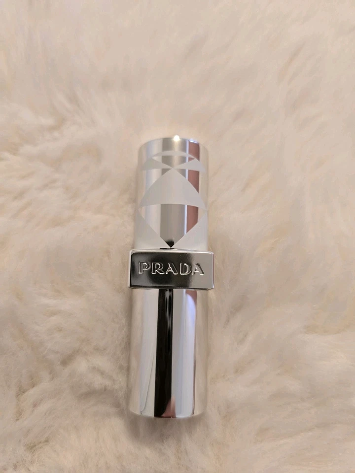 Bálsamo labial Prada Blushing Care Foto 3 de 4