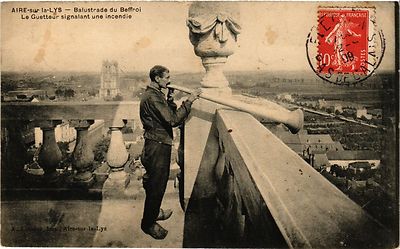 CPA AIR-sur-la-LYS - Balustrade du Beffroi - Le Guetteur signalant (356219)