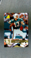 1995 Pinnacle Club Collection #11 Dan Marino Dolphins
