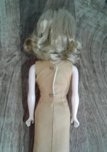 Blonde Barbie Repro Puppe Mattel in OOAK Handmade Amber Outfit mit Schuhen & Handtasche - Bild 8 von 15